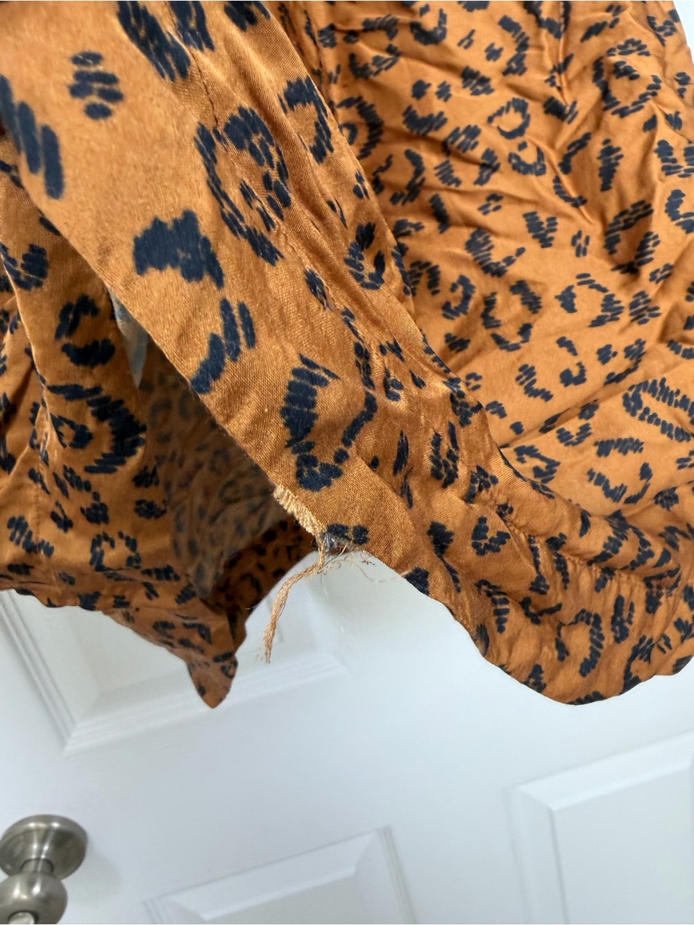 Farm Rio Size XS • Leopard Silky Midi Skirt. - Picture 5 of 8